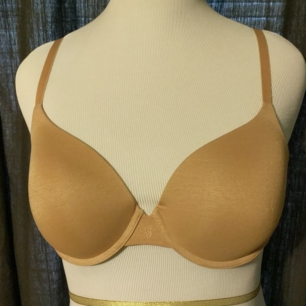 36D Victoria's secret beige bra